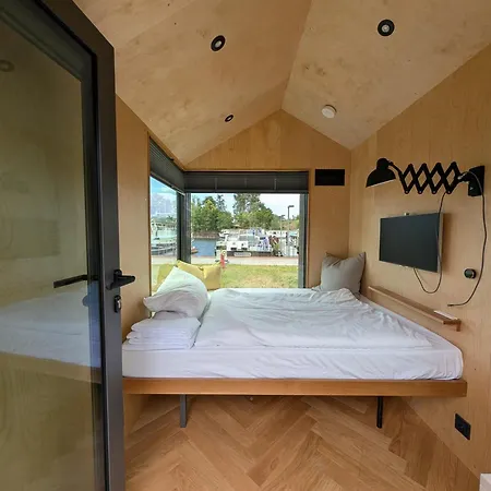 Nook Lakehouse 바트 자로