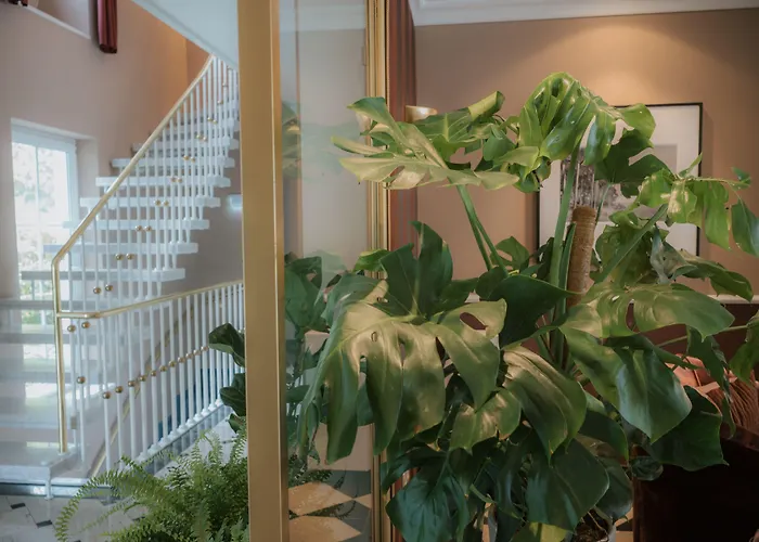 Nook Lakehouse Otel *